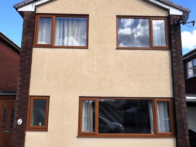 Clean rendered exterior after soft washing